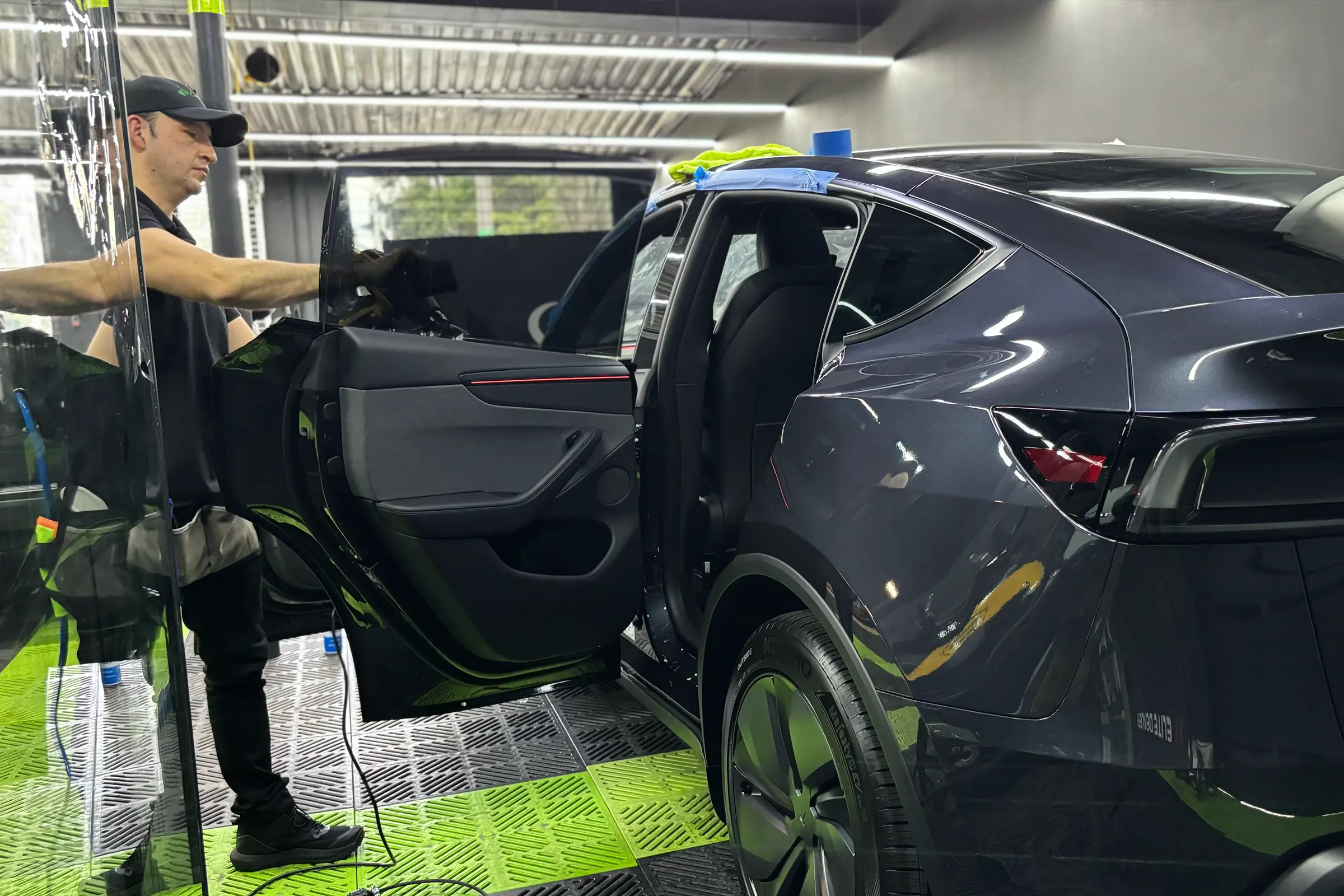 Polarizado de vidrios instalado en un veh&iacute;culo ejecutivo