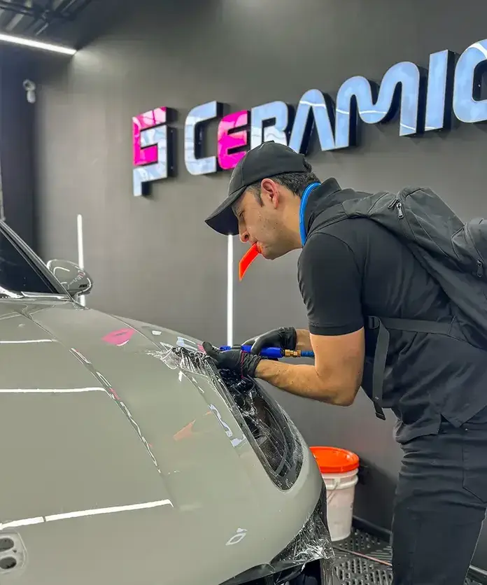 PPF Paint Protection Film aplicado sobre un veh&iacute;culo premium